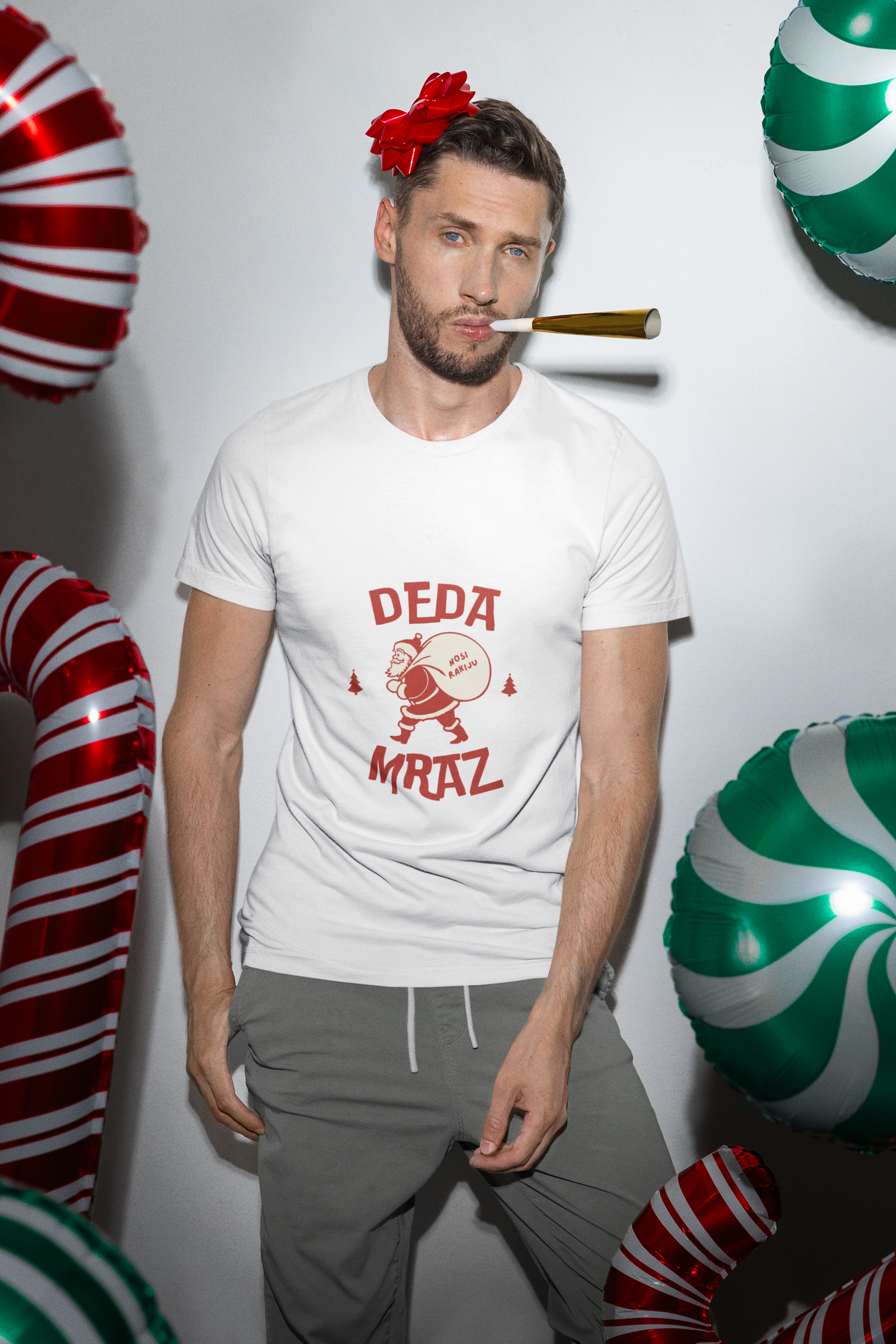 T-Shirt "Deda Mraz nosi Rakiju"