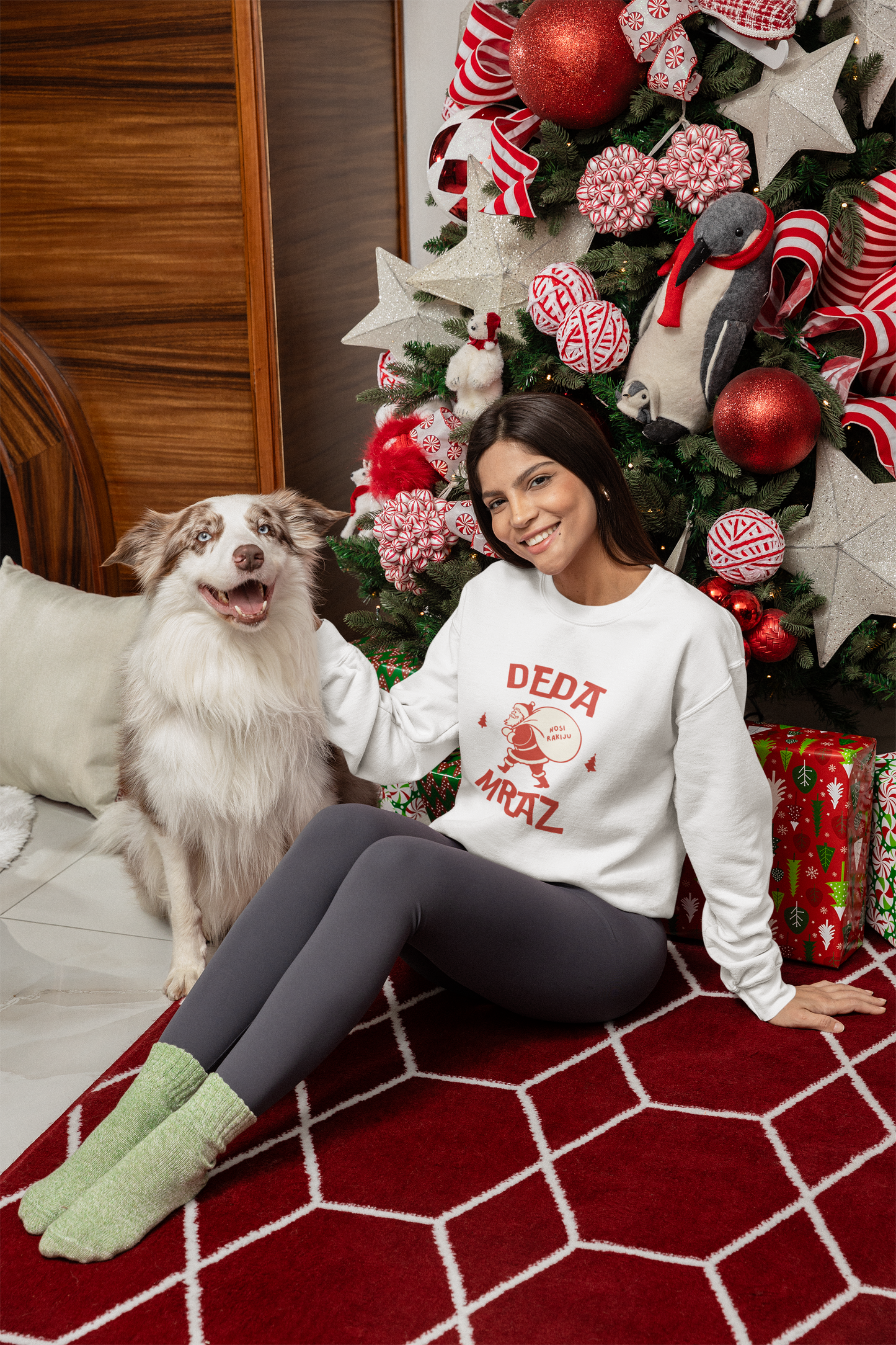 Premium  Sweatshirt "Deda Mraz nosi Rakiju"