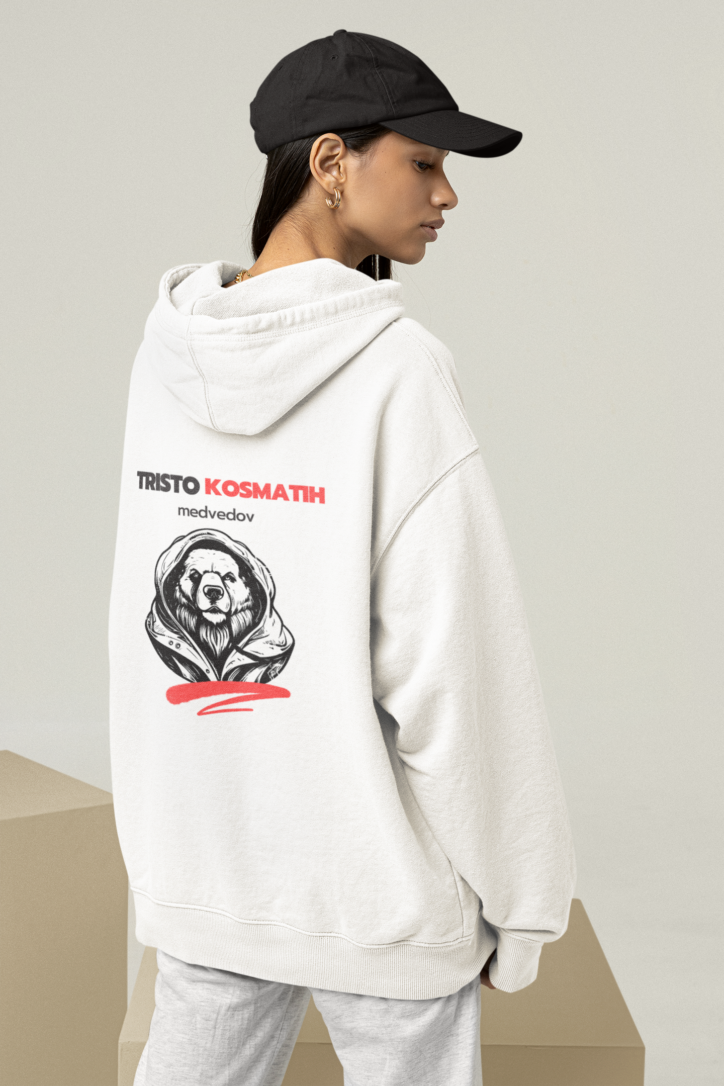 Oversized Hoodie " Tristo Kosmatih Medvedov"