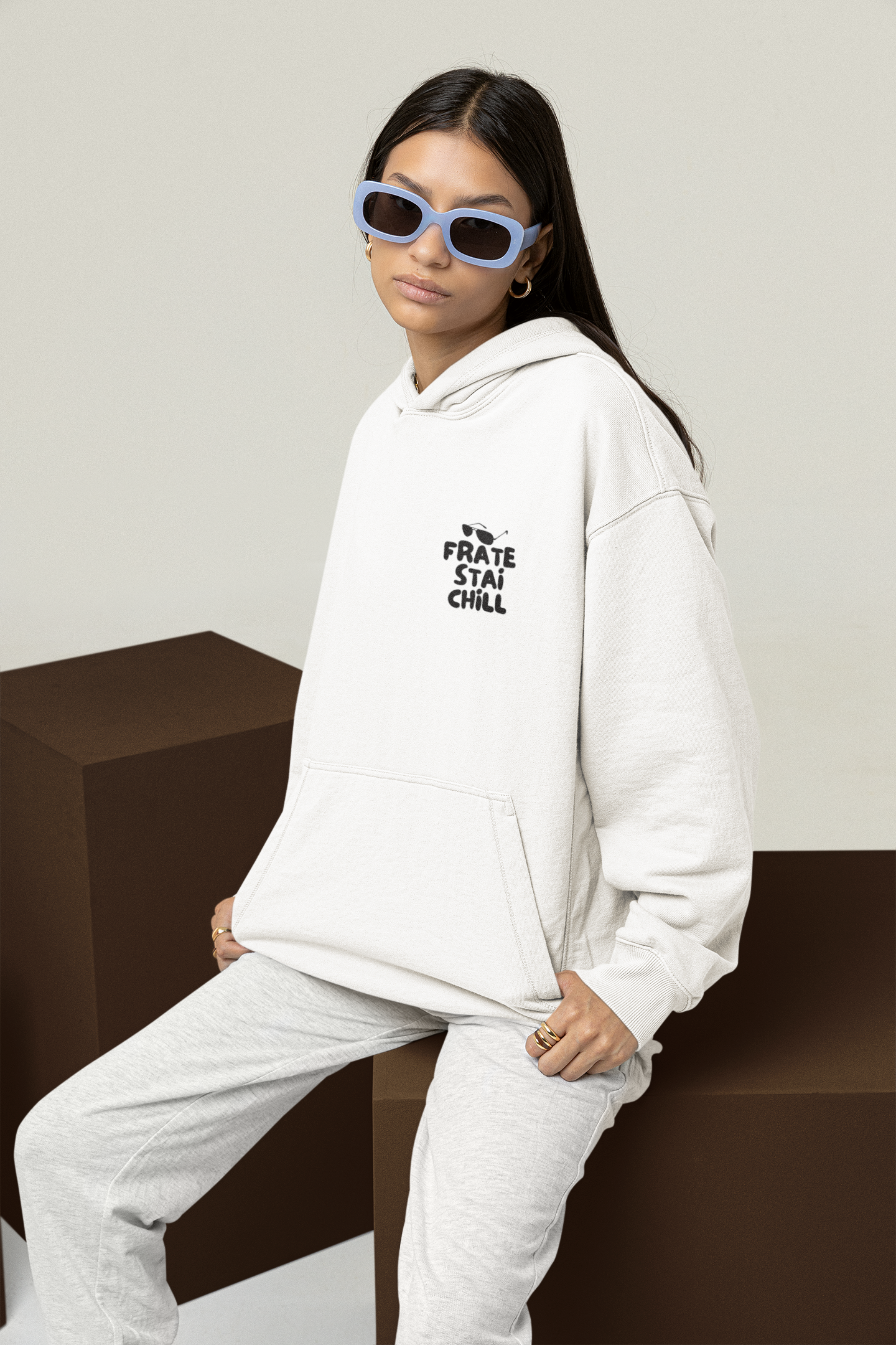 Oversized Hoodie "Frate Stai Chill"